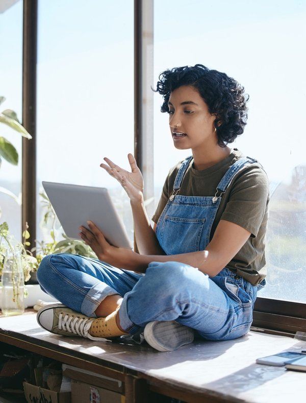 How to Leverage Augmented Reality for Enhanced Real Estate Showings?